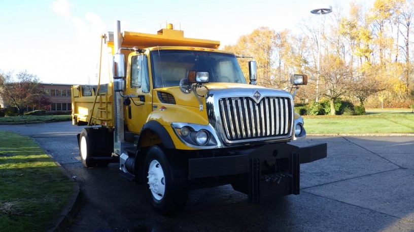 2009-international-7400-workstar-dually-dump-truck-with-air-brakes-diesel-international-7400-big-1