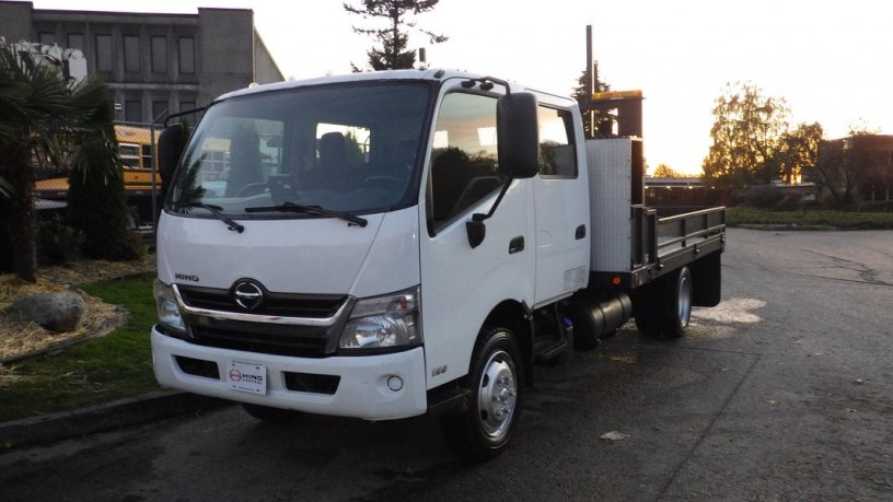 2019-hino-195-11-foot-flat-deck-dually-diesel-hino-195-big-3