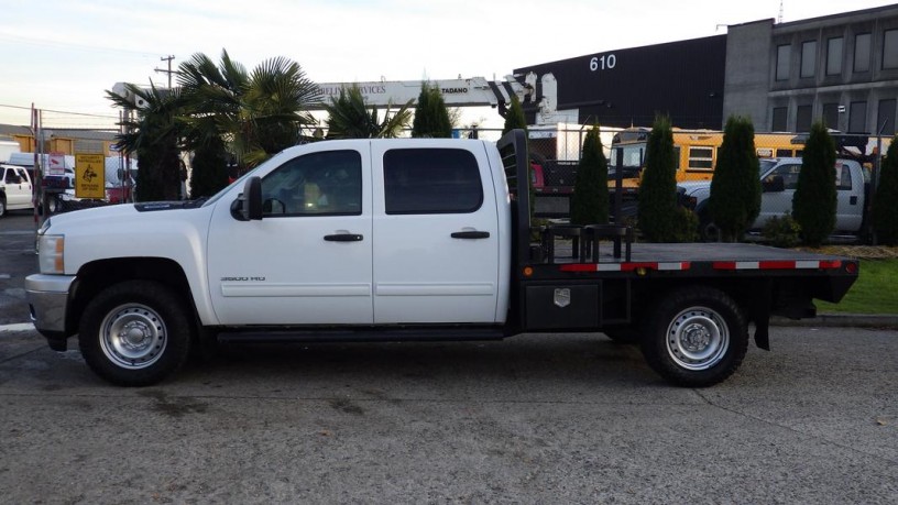 2014-chevrolet-silverado-3500hd-crew-cab-8-foot-flat-deck-4wd-chevrolet-silverado-3500hd-big-5