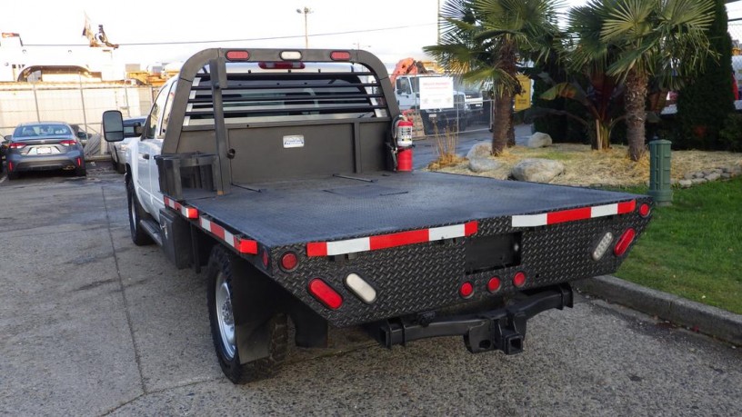 2014-chevrolet-silverado-3500hd-crew-cab-8-foot-flat-deck-4wd-chevrolet-silverado-3500hd-big-7