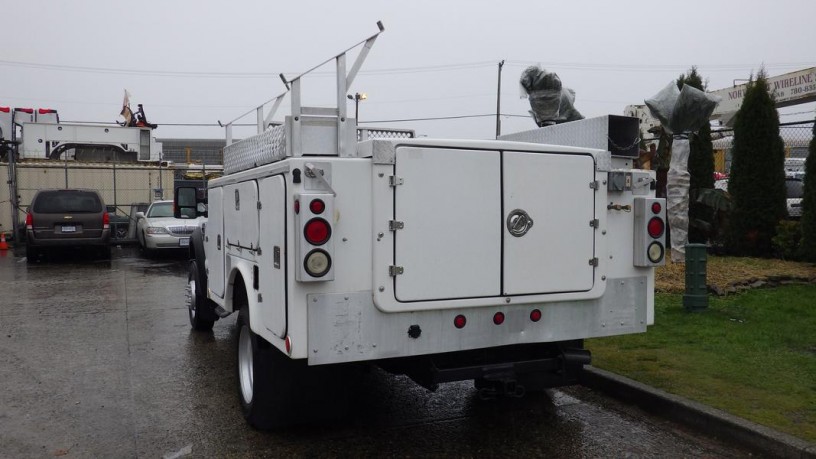 2009-ford-f-550-service-truck-cab-4wd-diesel-plow-ready-ford-f-550-big-7