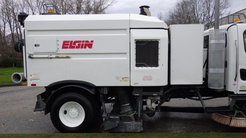 2008-freightliner-m2-106-sweeper-vacuum-truck-diesel-with-air-brakes-freightliner-m2-106-big-12