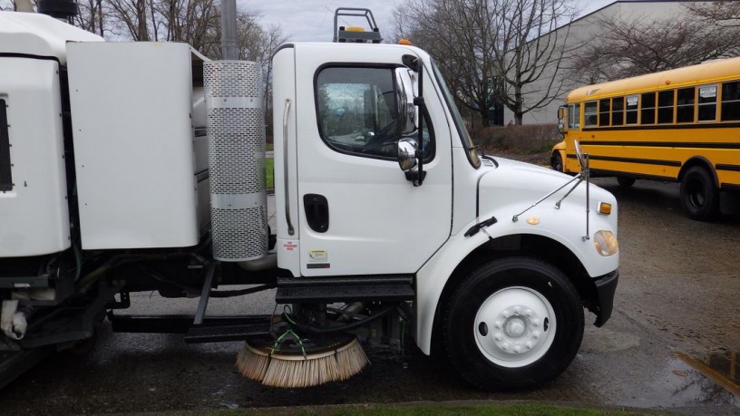 2008-freightliner-m2-106-sweeper-vacuum-truck-diesel-with-air-brakes-freightliner-m2-106-big-13