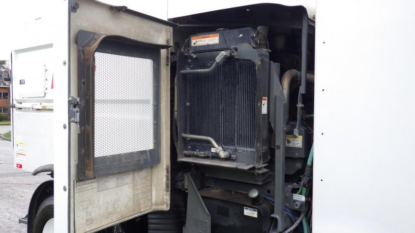 2008-freightliner-m2-106-sweeper-vacuum-truck-diesel-with-air-brakes-freightliner-m2-106-big-26