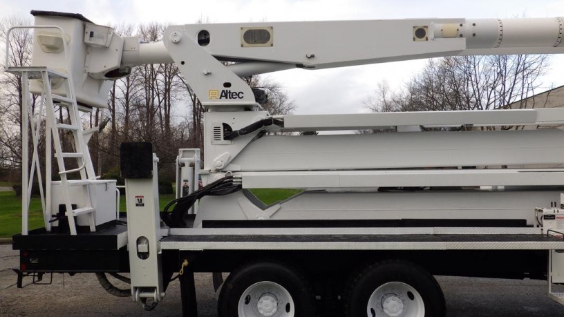 2013-international-7400-altec-bucket-tandem-axle-awd-dually-diesel-truck-international-7400-big-12