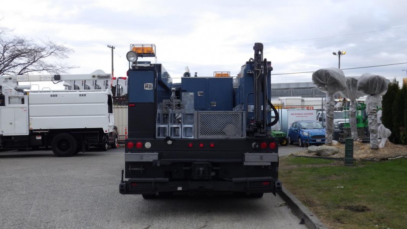 2007-international-4400-service-truck-crew-cab-tandem-axle-with-air-brakes-diesel-international-4400-big-8