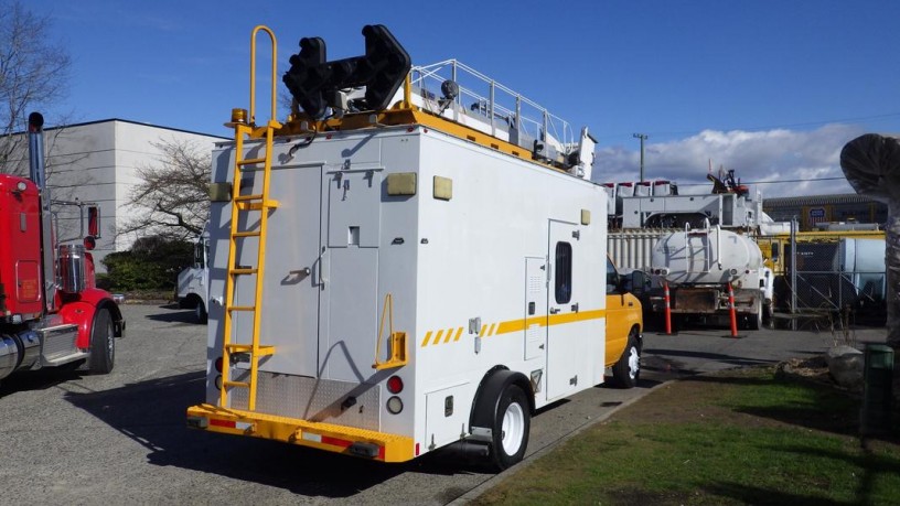 2015-ford-econoline-e-450-cube-van-with-bucket-ford-econoline-big-9