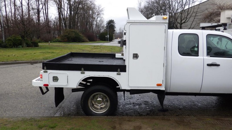 2012-chevrolet-silverado-3500hd-flat-deck-truck-4wd-chevrolet-silverado-3500hd-big-11