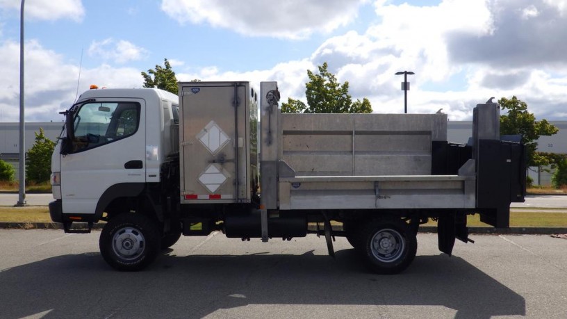 2012-mitsubishi-fuso-fg-4x4-dump-and-power-tailgate-diesel-mitsubishi-fuso-fg-4x4-big-5