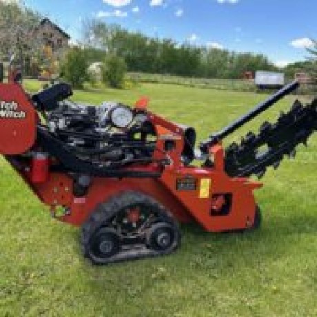 2012-ditch-witch-rt24-walk-behind-tracked-trencher-big-1
