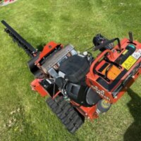 2012-ditch-witch-rt24-walk-behind-tracked-trencher-big-2