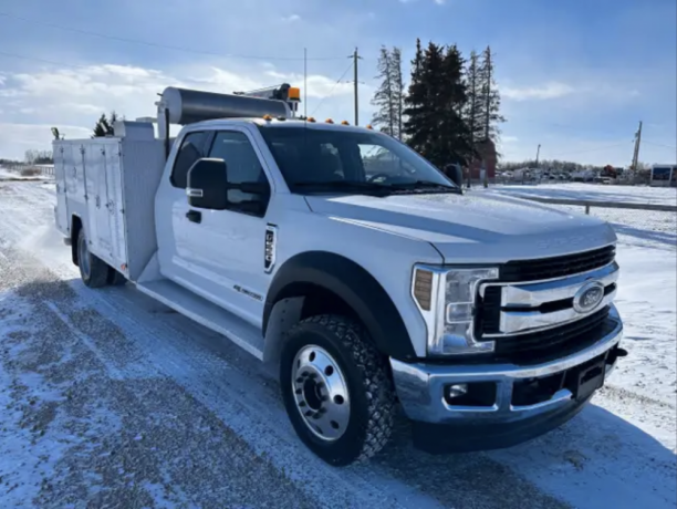 2017-ford-f550-4x4-service-truck-dsl-4400lbs-vmac-oilrecovery-big-1