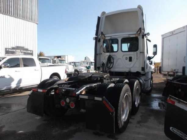 2015-freightliner-cascadia-ta-5th-wheel-truck-big-2