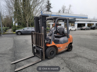 TOYOTA 5,000 lb Forklift 7FGU25