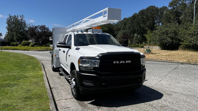 2019-ram-3500-crew-cab-4wd-service-truck-dually-ram-3500-big-1