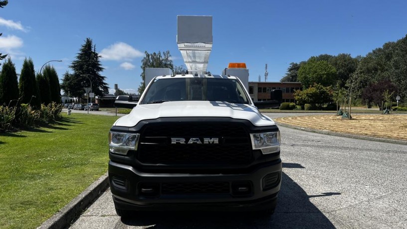 2019-ram-3500-crew-cab-4wd-service-truck-dually-ram-3500-big-2