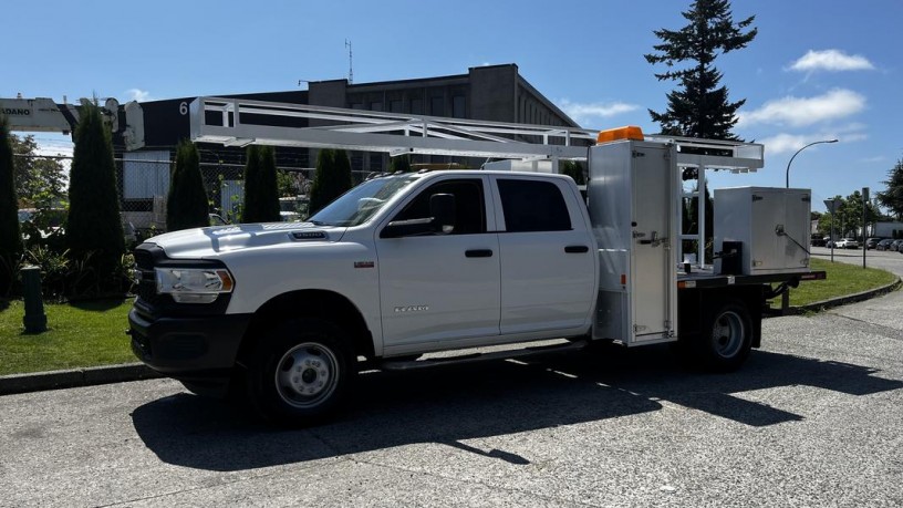 2019-ram-3500-crew-cab-4wd-service-truck-dually-ram-3500-big-5