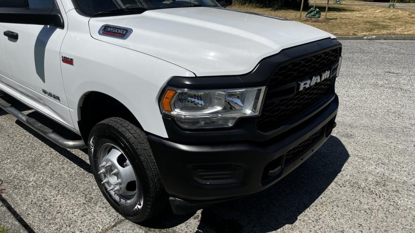 2019-ram-3500-crew-cab-4wd-service-truck-dually-ram-3500-big-15