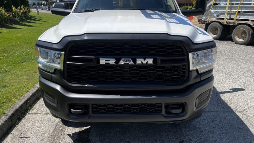 2019-ram-3500-crew-cab-4wd-service-truck-dually-ram-3500-big-16