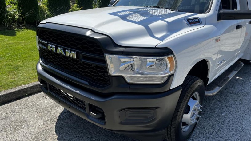 2019-ram-3500-crew-cab-4wd-service-truck-dually-ram-3500-big-17