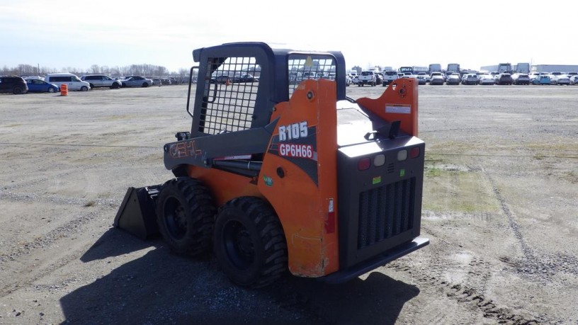 2017-gehl-r105-skid-skid-steer-loader-diesel-gehl-r105-skid-big-4