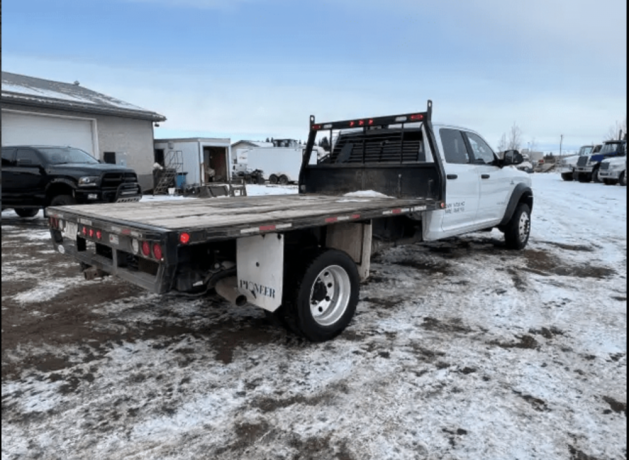 2022-dodge-ram-5500-slt-44-deck-truck-big-2