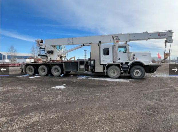 2006-kenworth-c500b-40-ton-weldco-straight-boom-truck-big-1