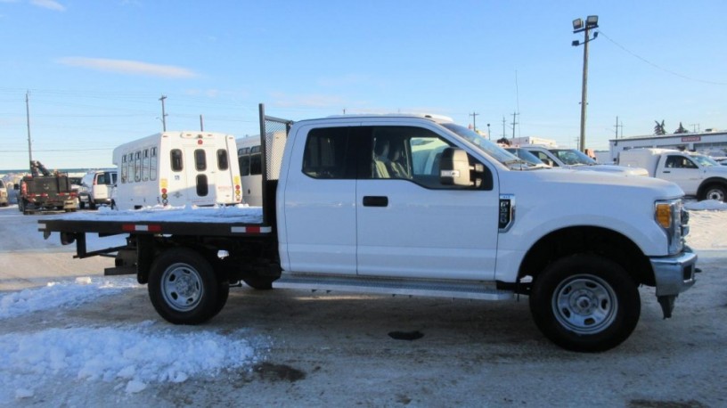 2017-ford-f-350-xlt-4x4-big-1