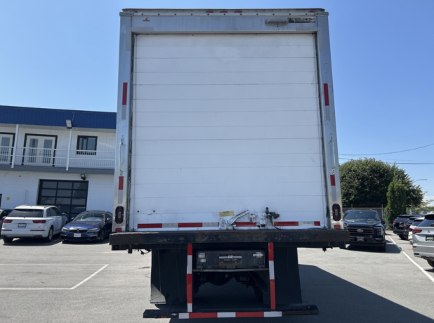 2018-freightliner-m2-106-26-box-carrier-reefer-cvi-completed-diesel-big-2