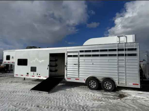 2023-exiss-8032-living-quarters-horse-stock-trailer-big-3