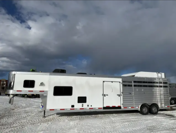 2023-exiss-8032-living-quarters-horse-stock-trailer-big-1