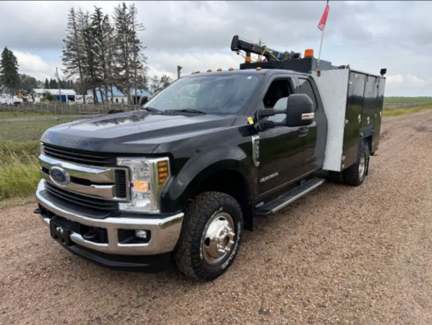 2019-ford-f350-4x4-service-truck-dsl-3300lbsgas-comp-big-1