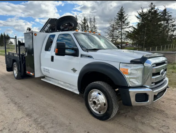 2011-ford-f550-xlt-extcab-picker-boom-truck-hiab-060-6300-lbs-big-1