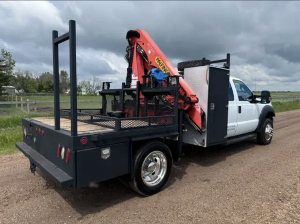 2012-ford-f550-ext-cab-4x4-picker-boom-truck-palfinger-11020lbs-big-2