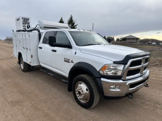 2013-dodge-5500-4x4-service-truck-dsl-6spd-3203lbs-vanair-big-1