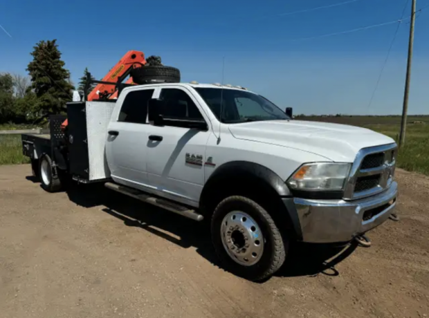 2013-dodge-5500-slt-crewcab-picker-boom-truck-palfinger-6940lbs-big-1