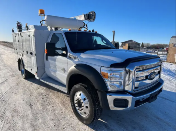 2015-ford-f550-service-truck-dsl-6006lbs-vmac-welder-booster-big-1