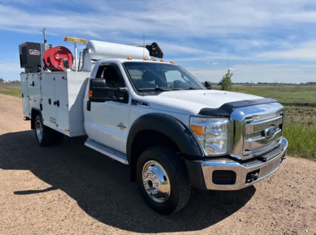 2015-ford-f550-regcab-4x4-service-truck-3in1-welder-5500lbs-vmac-big-1