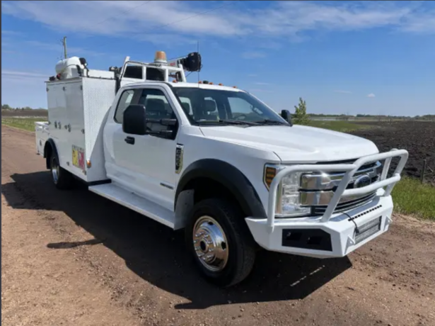 2018-ford-f550-extcab-service-truck-dsl-5005lbs-vmac-welder-big-1