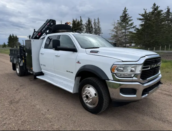 2019-dodge-5500-crewcab-4x4-picker-boom-truck-hiab-078-7035lbs-big-1