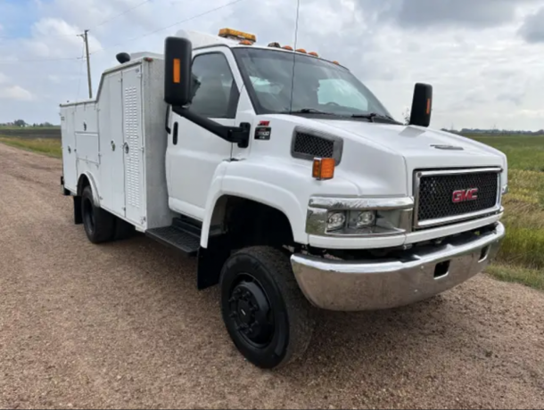 2007-gmc-c5500-4x4-service-truck-dsl-milron-5500lbs-big-1