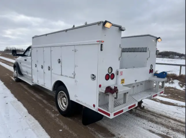 2012-dodge-5500-crewcab-4x4-service-truck-dsl-milron-big-2