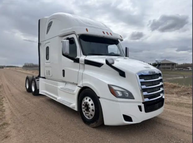 2018-freightliner-cascadia-sleeper-truck-tractor-dd15-automatic-big-1