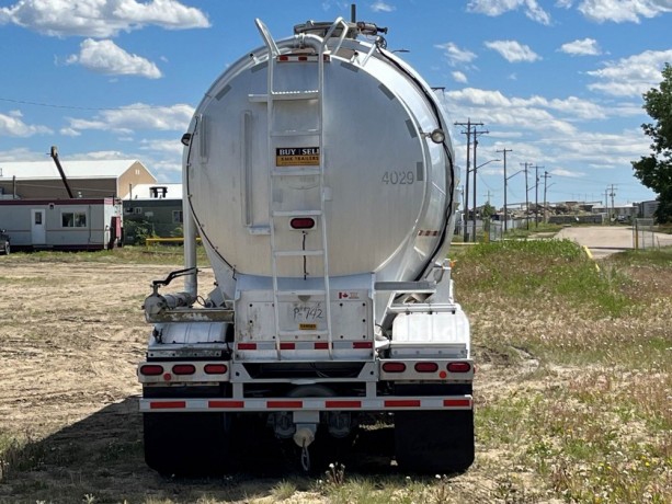 2004-bedard-1400-cubic-ft-dry-bulk-pneumatic-tank-trailer-automatic-air-operated-manholes-big-3