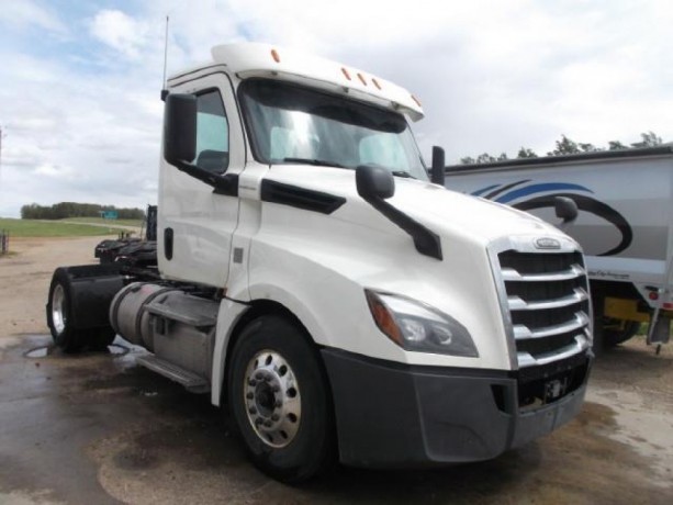 2019-freightliner-cascadia-sa-5th-wheel-truck-big-1