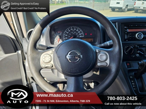 2013-nissan-nv200-i4-s-cargo-van-big-3