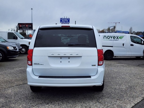 2014-dodge-grand-caravan-7-passenger-stew-go-big-2