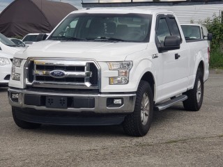 2015 Ford F-150 2WD SuperCab 145" XLT