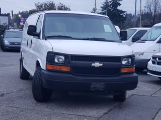 2011 Chevrolet Express Cargo Van RWD 1500 135"