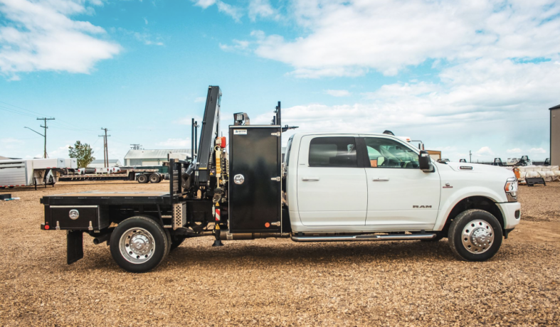 2024-ram-5500-slt-crew-cab-big-1